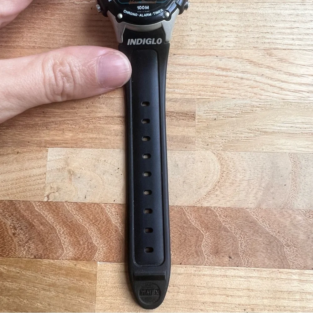 Timex Atlantis 100 indiglo digital sport watch NEW BATTERY